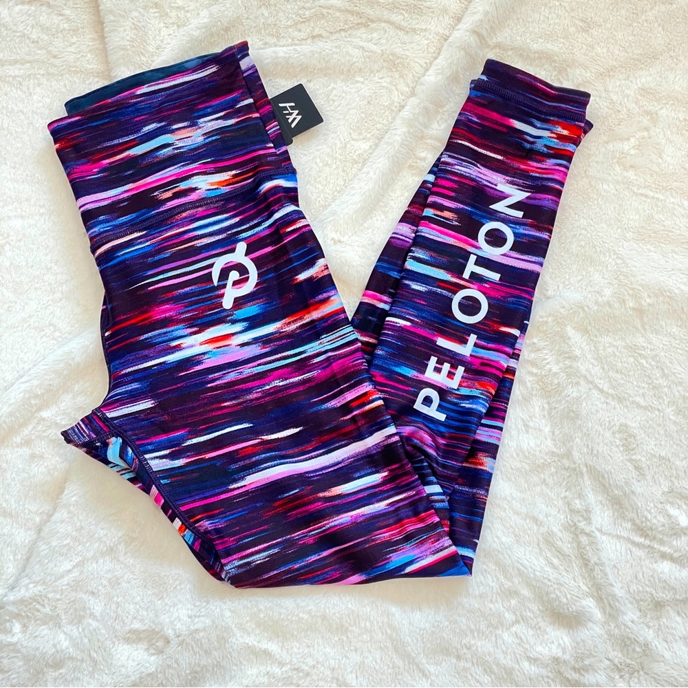 NEW Peloton Womens Reversible High Waisted Leggings Multi Blue Tie Dye - Picture 2 of 5